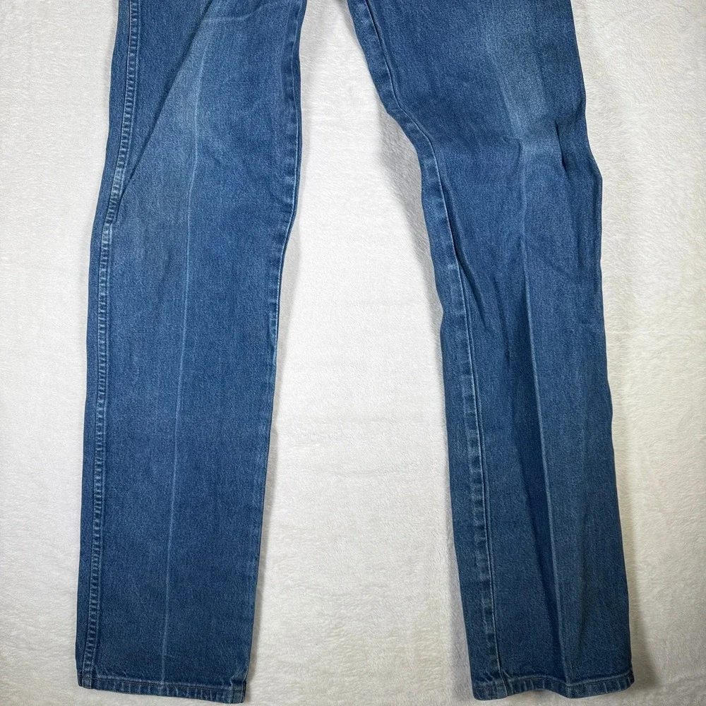 Wrangler Jeans Mens 36x38 Blue Denim Straight Leg Classic‎ Fit Pants Made In USA